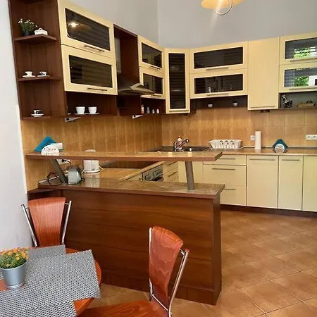With Balcony - Grodzka Апартаменты *